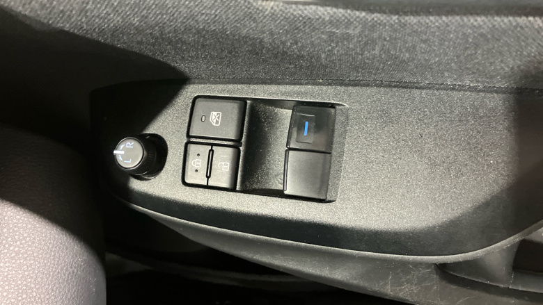 Toyota Yaris 1.5 Hybrid Icon 5dr CVT Hybrid Hatchback